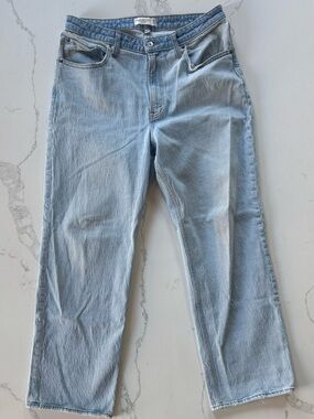 Abercrombie & Fitch -The 90’s, Relaxed Jean
High Rise - 32- Curve love